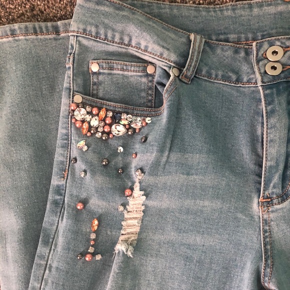 Jeweled 💎 jeans - Picture 4 of 9